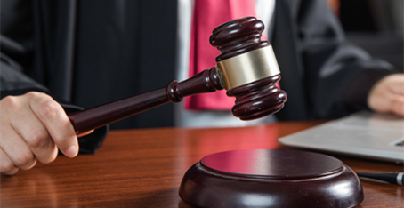 摄图网_500986114_banner_律师法锤(企业商用) (1)_副本.jpg